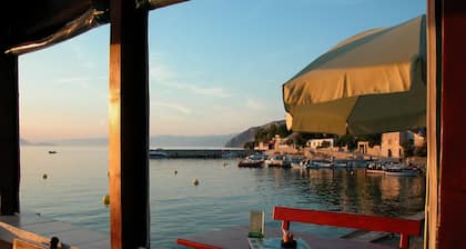 Apartment a 45sqm, unobstructed sea view, about 150m to the sea