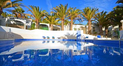 Apartment pResidente-for 4 people-pool-terrace-fiber optic internet