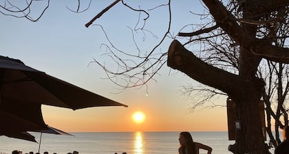 Maison de vacances, 5 mn plage Ă pied, 3 mn du centre ville. Ideale 2 familles