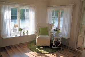 Interior - House with a view - Waterfront location - Boat - Private jetty - Fishing (Åsbro)