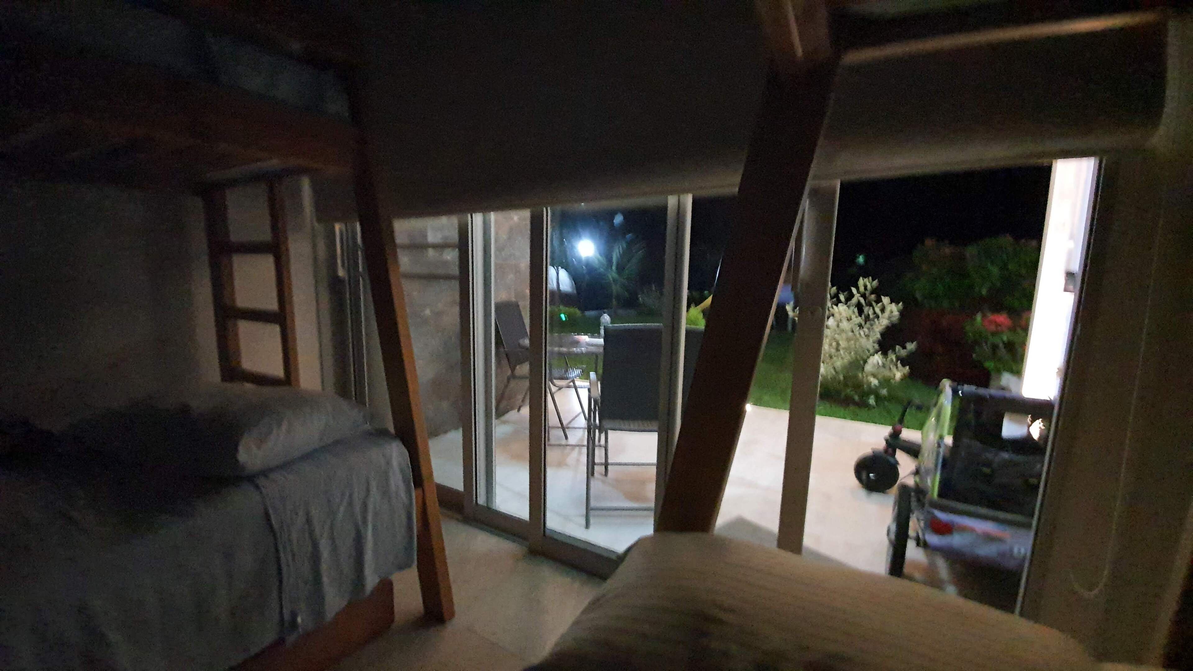 200 m2 modern holiday home, infinity pool, natural river. Kondo Grst. 1300 m2