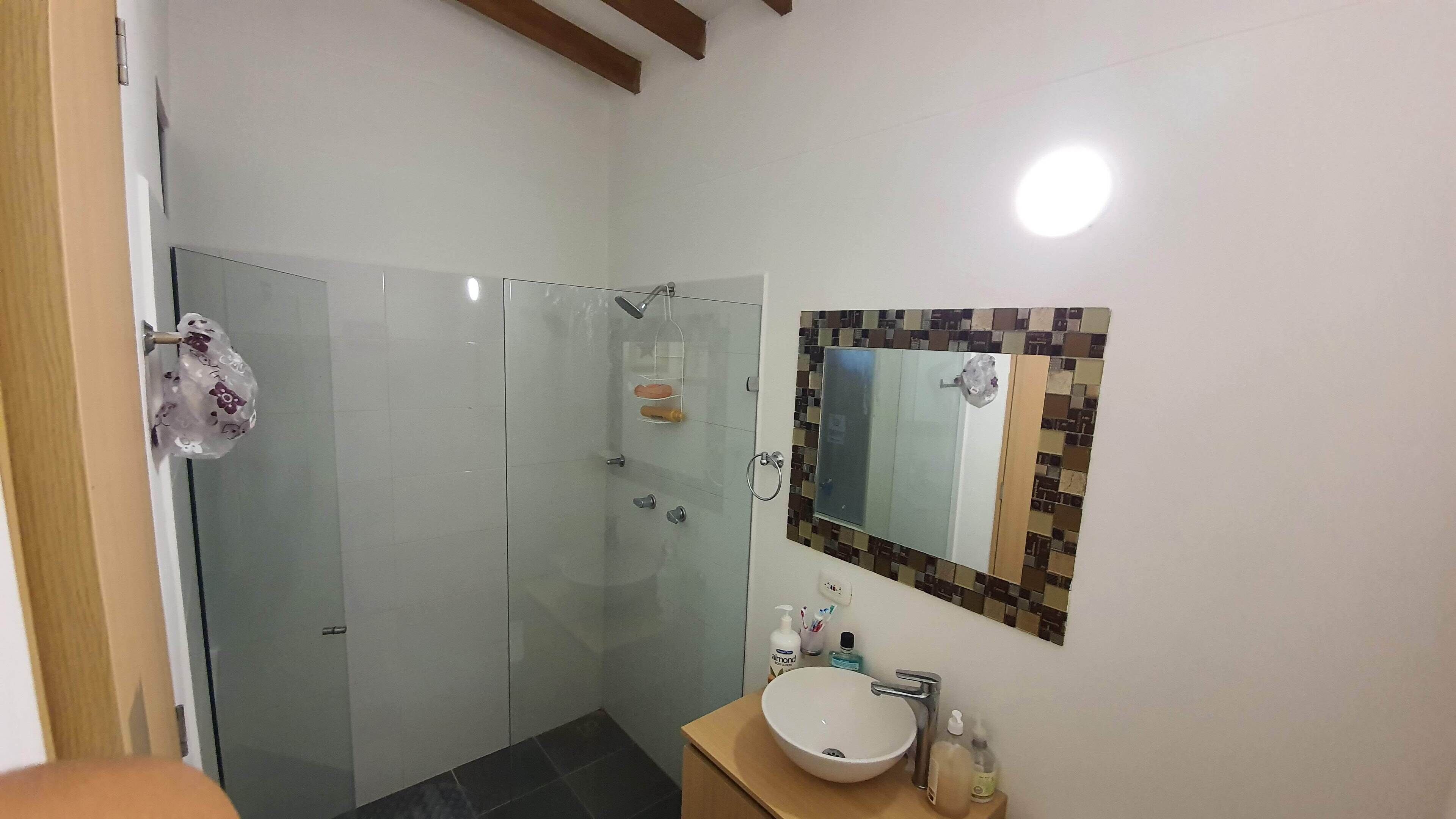 200 m2 modern holiday home, infinity pool, natural river. Kondo Grst. 1300 m2