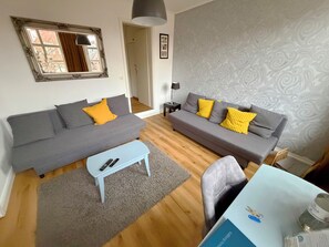 TV - Vacation apartment Old Town (Bad Segeberg)