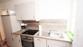 Kühlschrank, Mikrowelle, Geschirrspüler