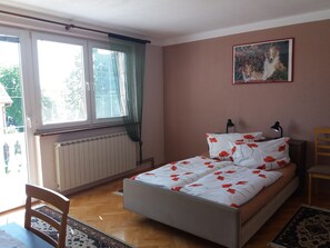 2 Schlafzimmer, Bügeleisen/Bügelbrett, WLAN, Bettwäsche
