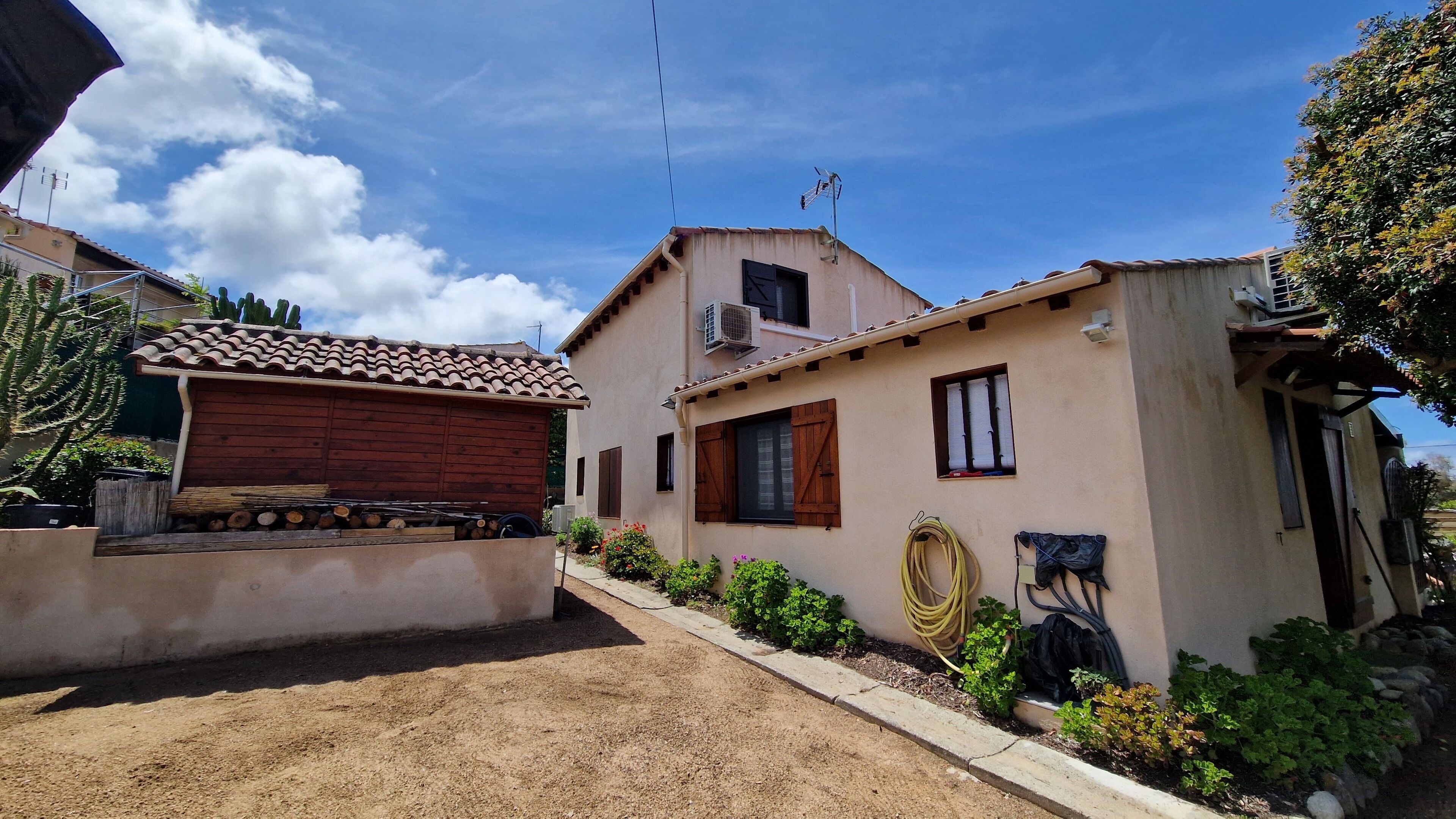 Villa with garden + parking sea view Porticcio area