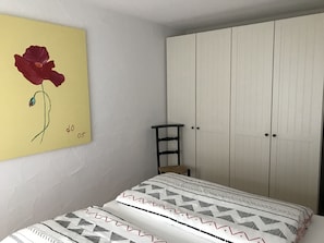 1 quarto, Wi-Fi de cortesia, roupa de cama