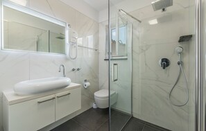 Shower, towels