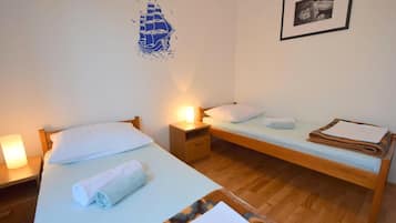 Departamento, 3 habitaciones | 3 habitaciones, escritorio, wifi gratis y ropa de cama