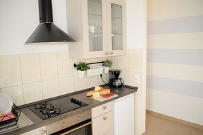 Fridge, oven, stovetop, coffee/tea maker - SPECIAL OFFER! Studio APARTMENT with BALCONY (Kaštel Stari)