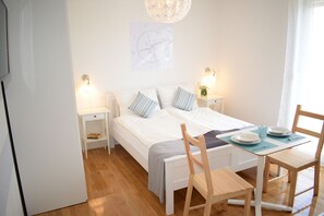 1 bedroom, WiFi, bed sheets - SPECIAL OFFER! Studio APARTMENT with BALCONY (Kaštel Stari)