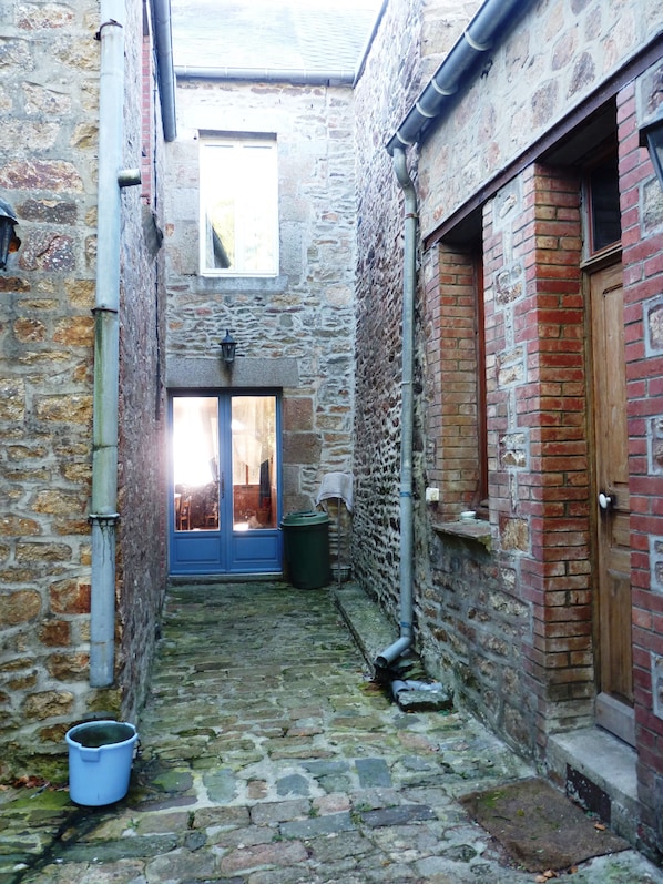 Exterior detail - Charming village house, Mt St Michel Bay (Genêts)