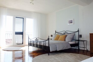 3 bedrooms, WiFi, bed sheets - Holiday apartment (97qm) with stunning sea view for 6-7 person (Dugi Rat)