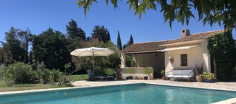 Aux Mûriers en Provence