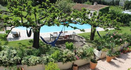 Aux Mûriers en Provence