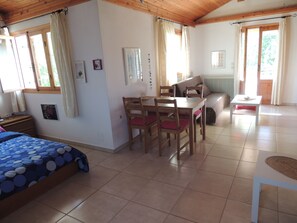 1 habitación, wifi gratis y ropa de cama 