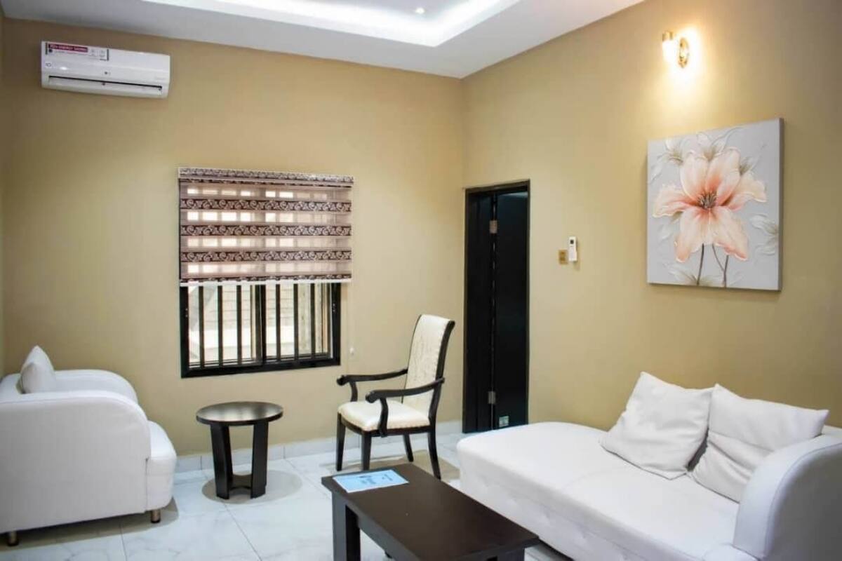 Suite, 1 cama matrimonial, para no fumadores | Caja de seguridad en la habitación y decoración personalizada