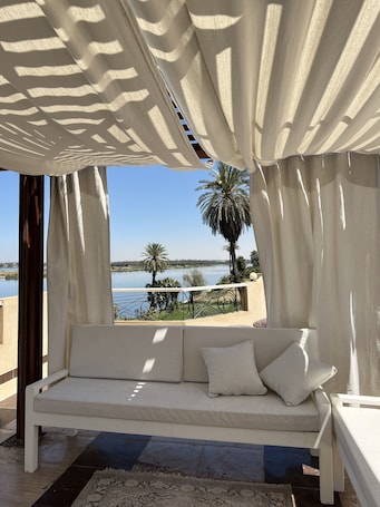 Property grounds. House of Hathor - Swiss quality combined with Egyptian spirit