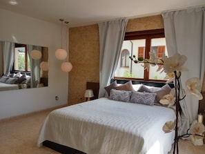 4 Schlafzimmer, Bügeleisen/Bügelbrett, WLAN, Bettwäsche