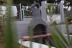 Property grounds - Holiday home in Pula,2 km from the amphitheater,family-friendly,quietly,WIFI (Pula)