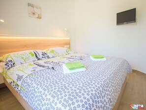 2 bedrooms, free WiFi, bed sheets