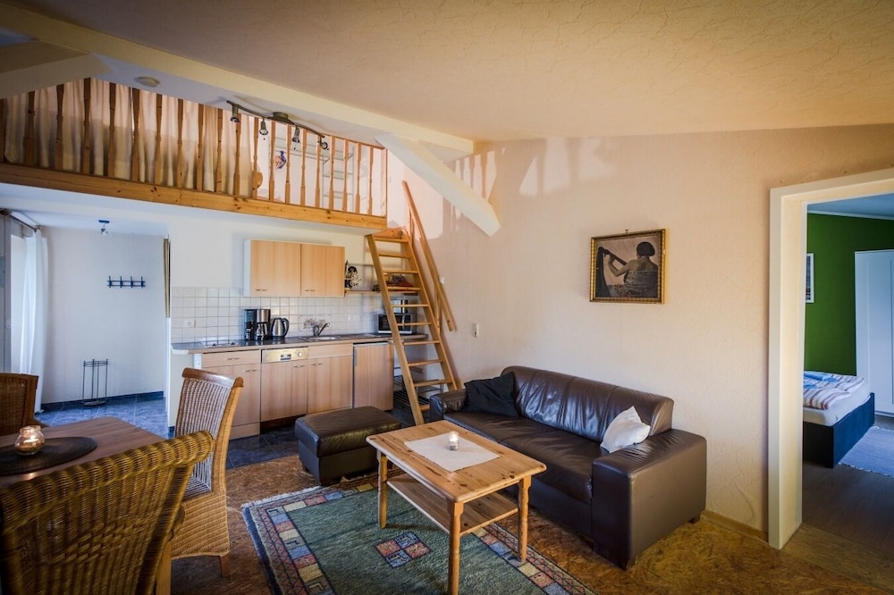 Apartment for max. 5 people in nature and yet central garden and pool