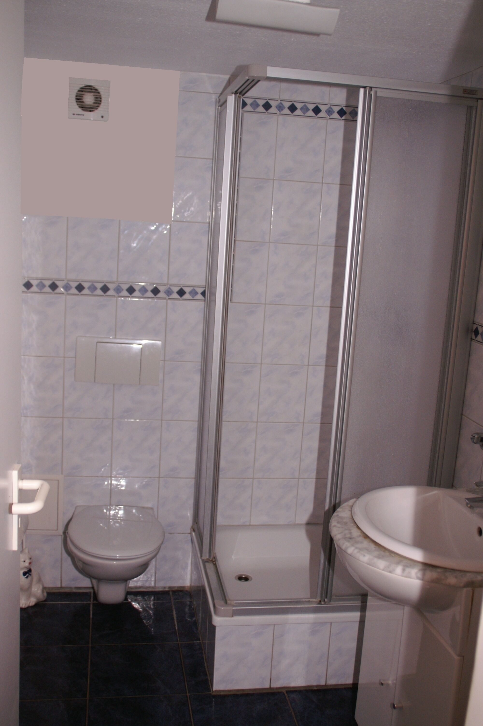 Apartment for max. 5 people in nature and yet central garden and pool