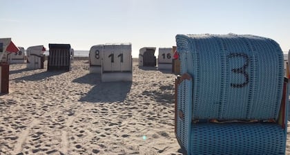 Vier Sterne Oase in Friesenhörn, ruhige Lage , direkt am Deich gelegen