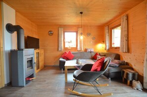 TV, fireplace, stereo - Comfortable vacation home in the Via Claudia vacation village with sauna, lake view and fireplace (Lechbruck am See)