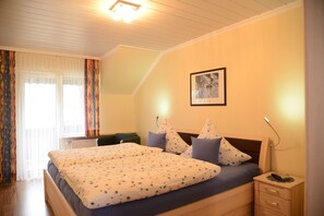 2 chambres, fer et planche à repasser, accès au Wi-Fi (inclus)