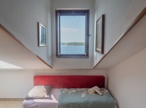 1 camera, una cassaforte in camera, Wi-Fi gratuito, lenzuola