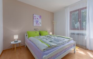 2 bedrooms, free WiFi, bed sheets - Apartment Oliveto with pool in Porec (Poreč)