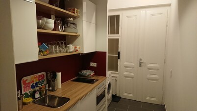 Cozy two room apartment centrally located in the third district 