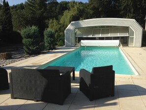 Indoor pool, pool loungers