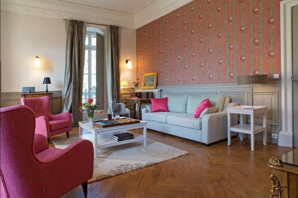 Château Clément - Suite Marie Antoinette: The authenticity