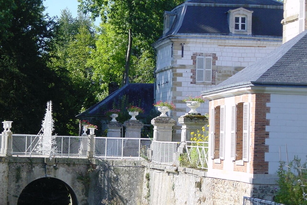 "COTTAGE" Gîte de charme in Champagne 12 km from the vineyard .Lac. pê