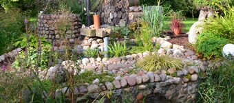You will find relaxation and a peaceful idyll here in the Apartment-Feldsteingarten