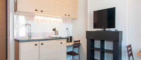 1 chambre, fer et planche Ă repasser, Wi-Fi, draps fournis