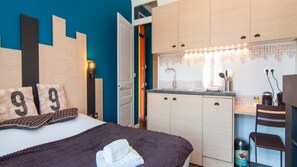 1 chambre, fer et planche à repasser, Wi-Fi, draps fournis