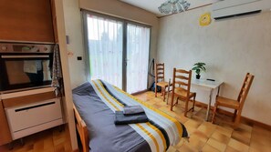 1 غرفة نوم ومكتب ومكواة/لوح كي وواي فاي مجانًا