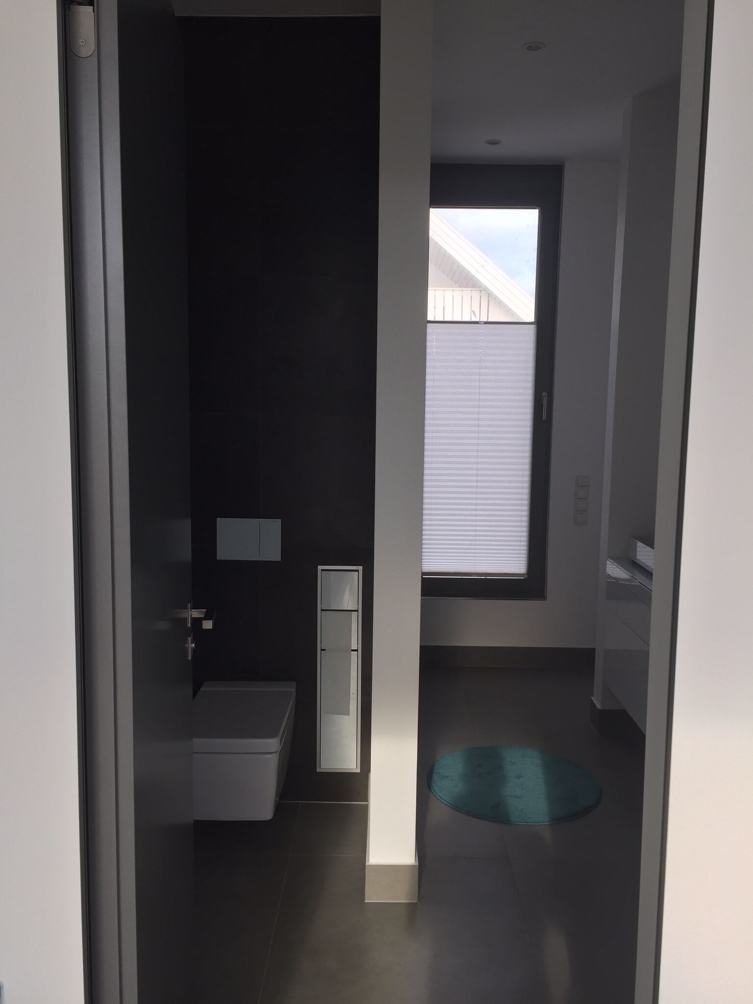 To the vintage villa with vineyards and a view of the Rhine valley