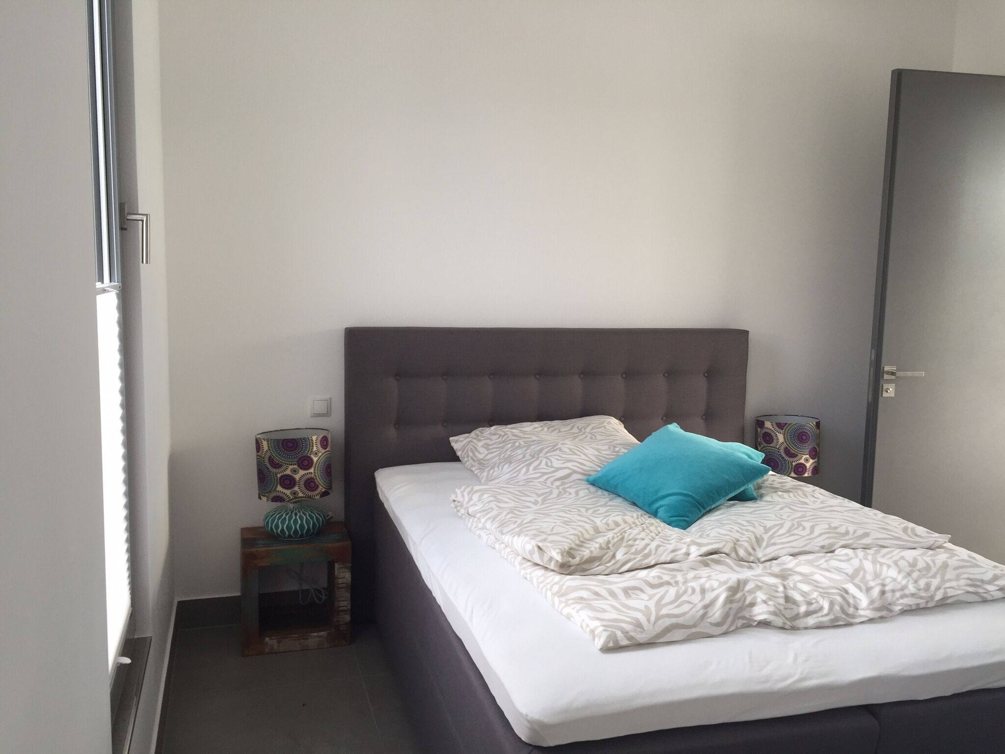 To the vintage villa with vineyards and a view of the Rhine valley