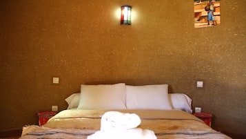 10 slaapkamers, een strijkplank/strijkijzer, internet, beddengoed