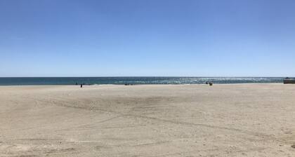 Komfortable VILLA 2 Schritte vom Strand entfernt - 50 m² große Terrasse nach Süden