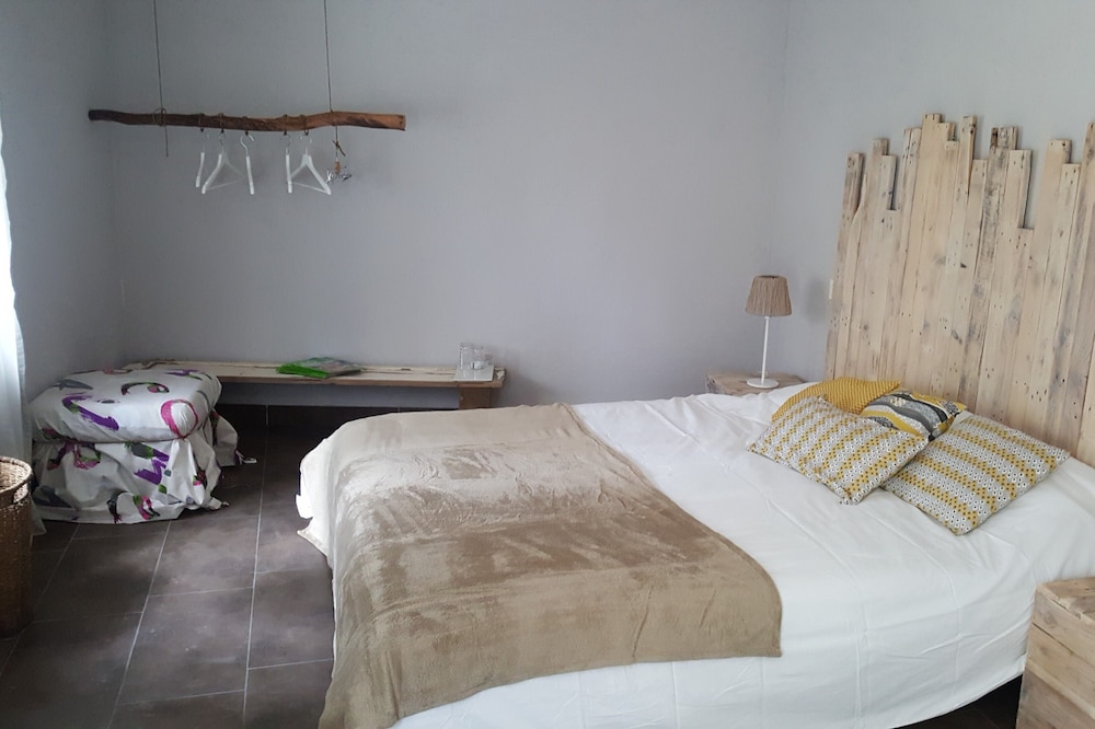 Lola: Bed and Breakfast at Mas Corbiere