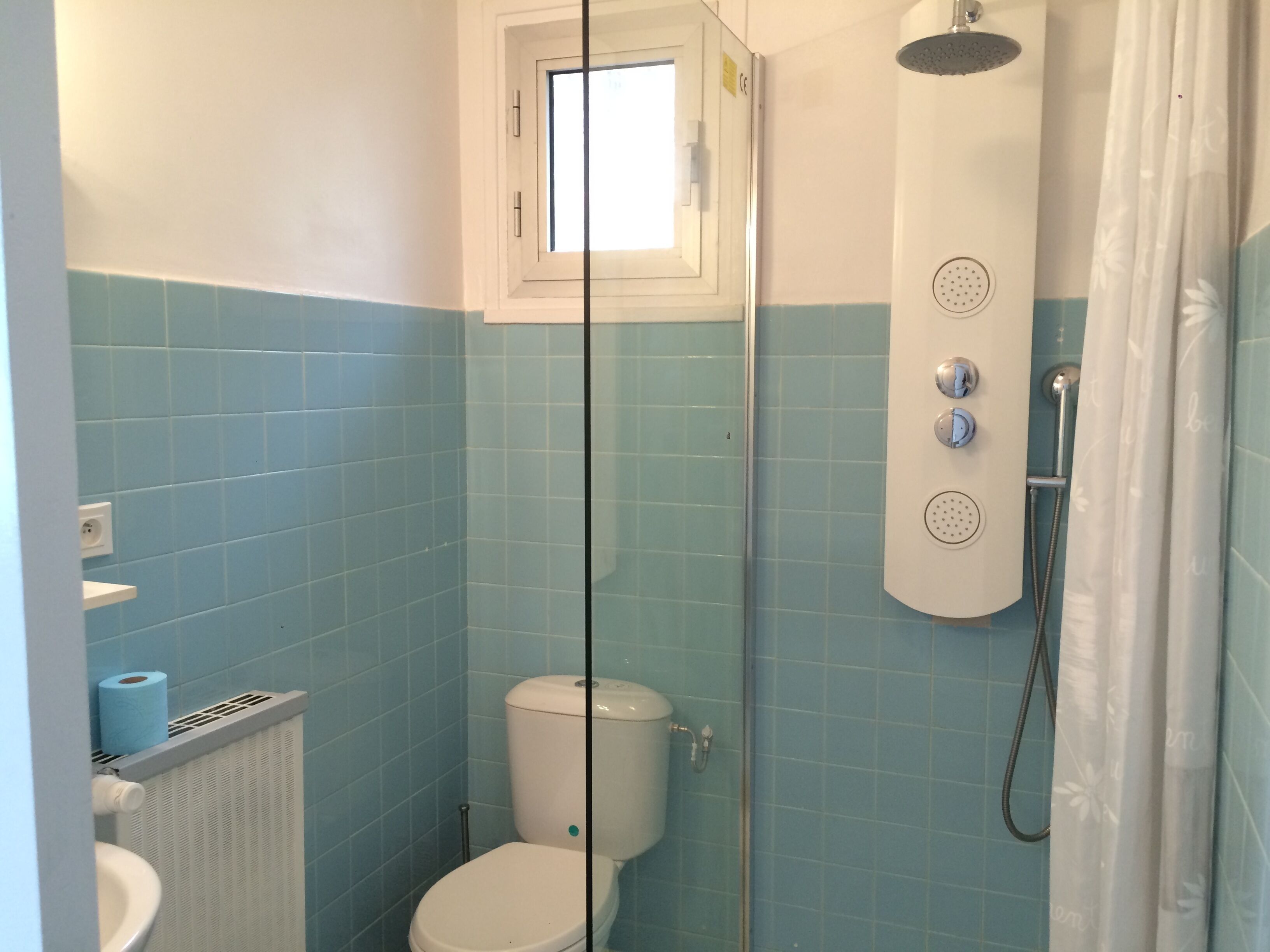 ground floor 2 people - terrace & garden - semi outdoor Jacuzzi - 15mn