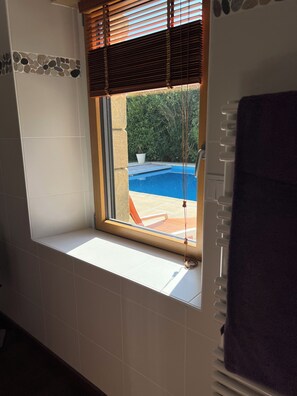 Outdoor pool, a heated pool - CHARMING VILLA WITH HEATED SWIMMING POOL, rated 4 *. (Lanvéoc)
