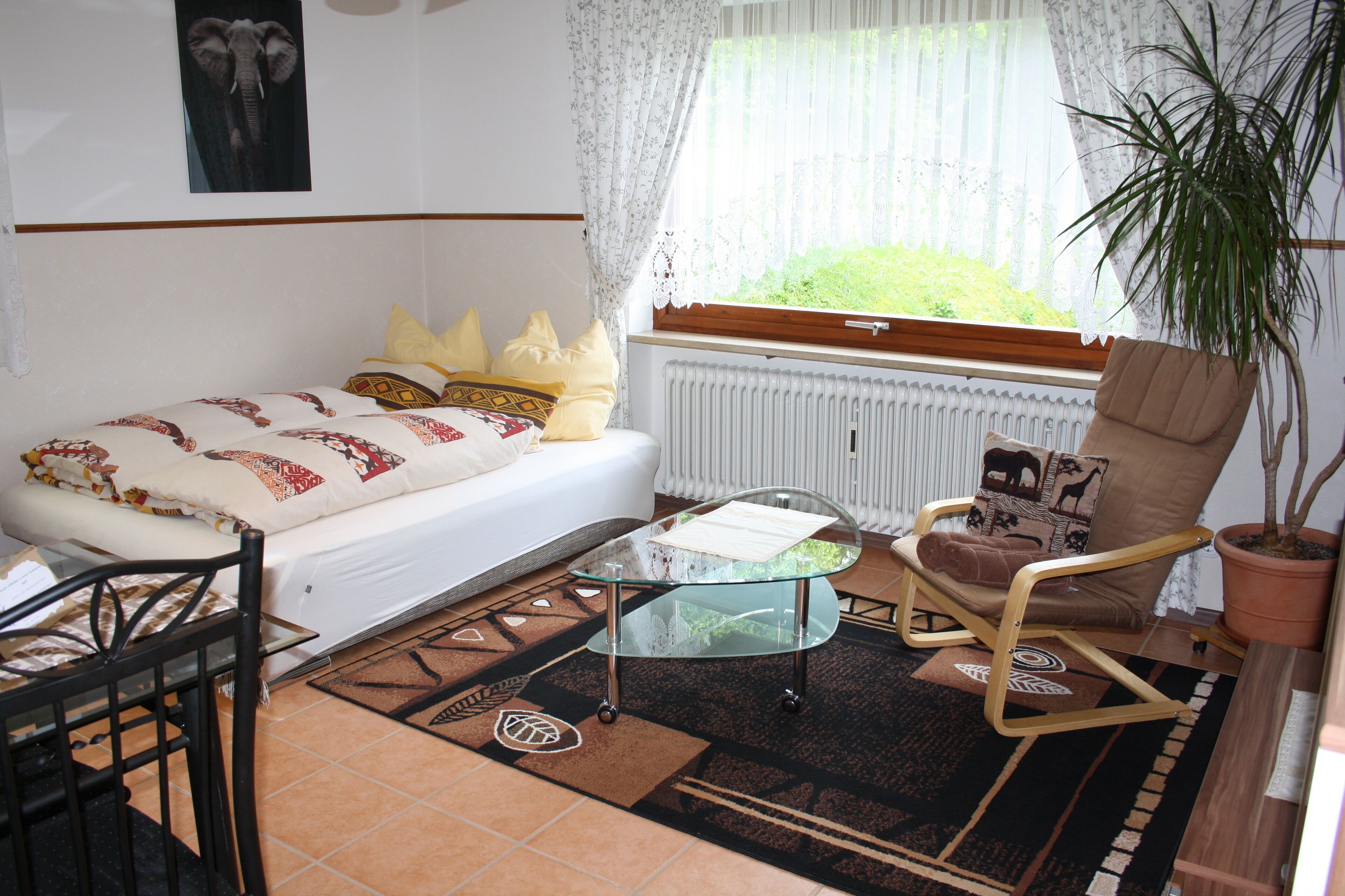 Khaya Ilanga, Apartment Nyala