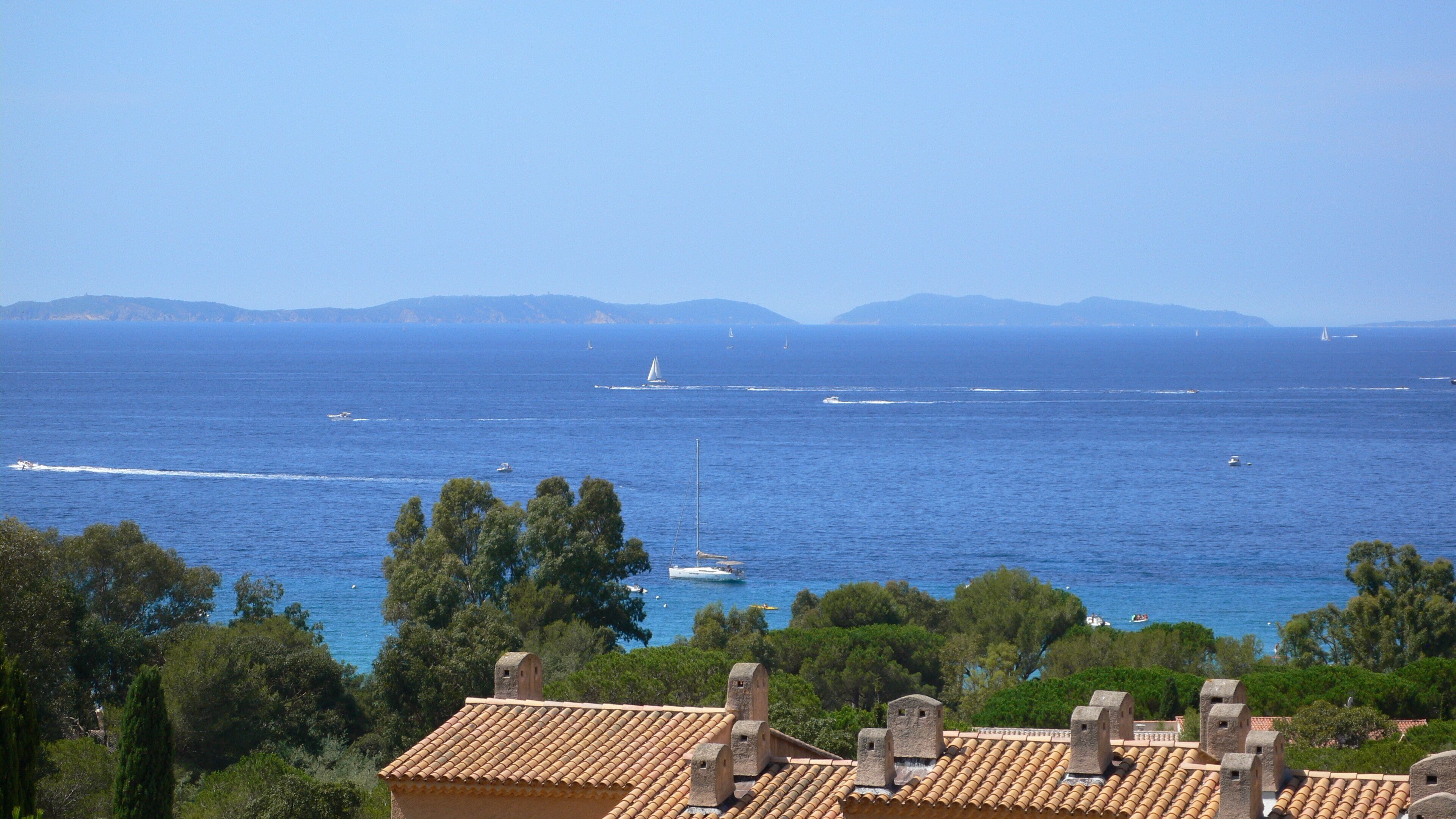 Gigaro Mas 209 - Sea & Forest - 20mn drive to St Tropez - 5mn walk from beach