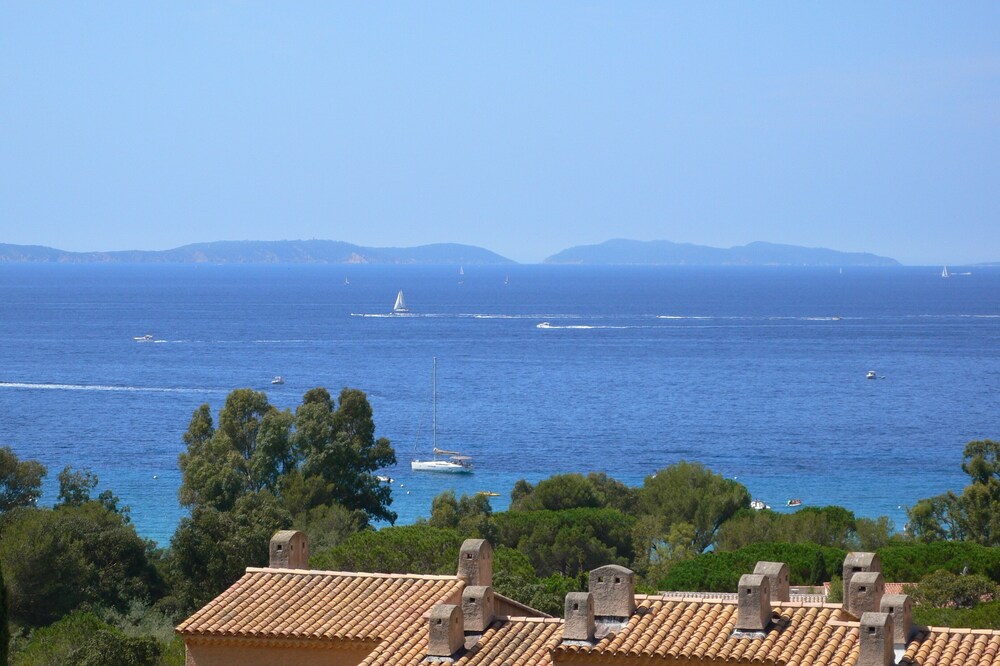 Gigaro Mas 209 - Sea & Forest - 20mn drive to St Tropez - 5mn walk from beach